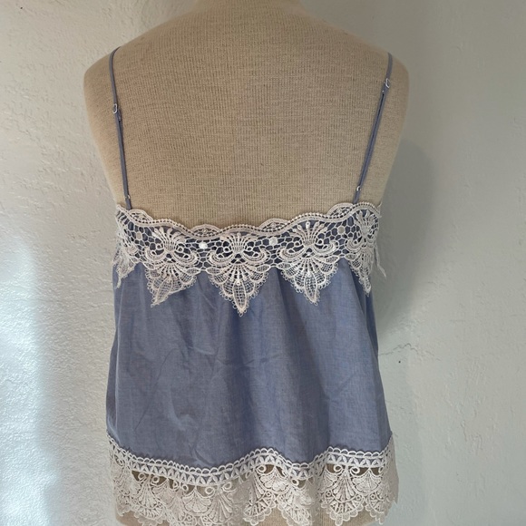 Express Crop Top - Picture 4 of 9